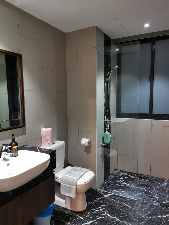 Landmark Stunning High Floor Coast View Studio #Netflix #Fast Wifi Tanjung Tokong 外观 照片